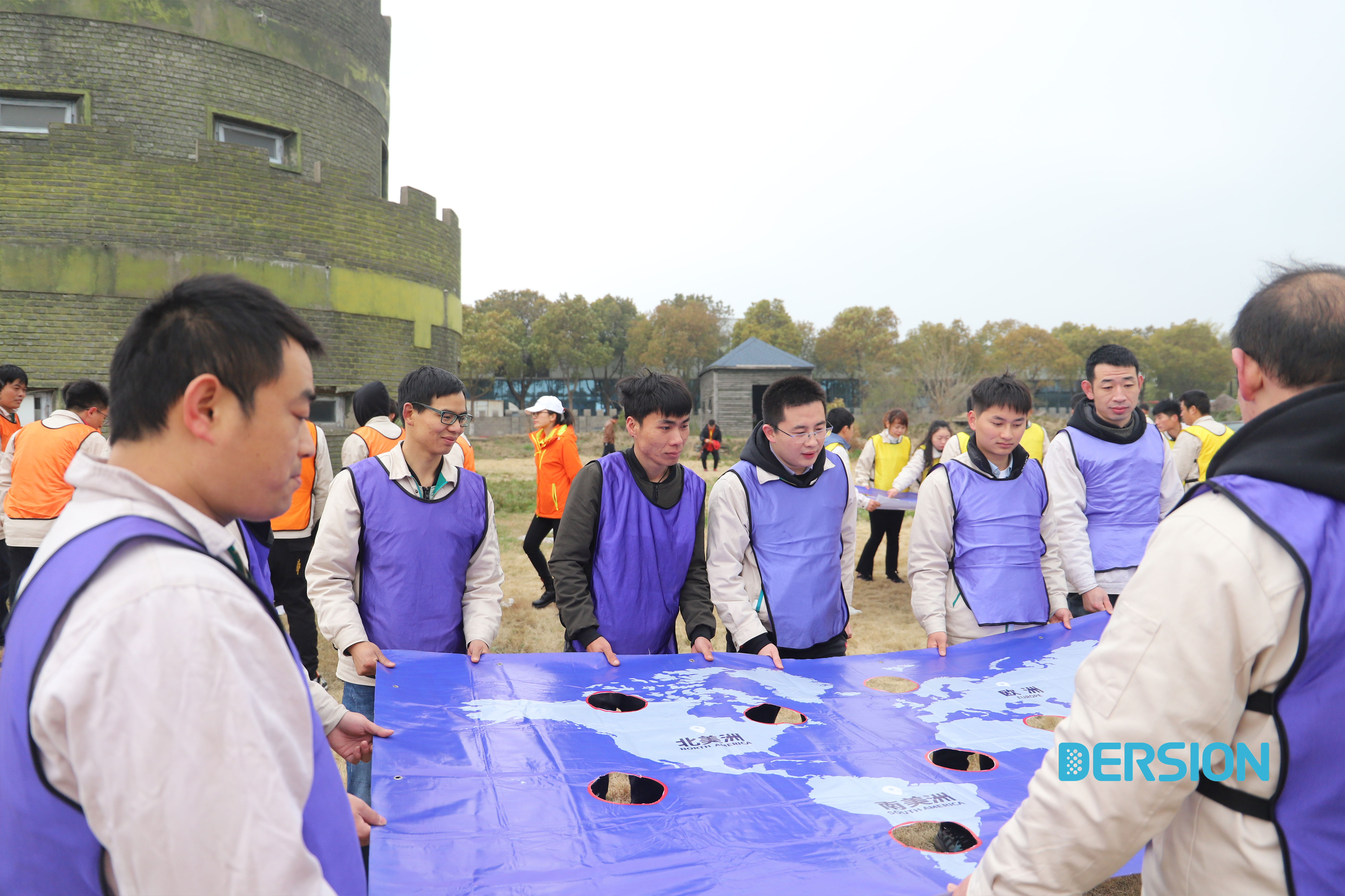 德信致遠(yuǎn)“凝心聚力，迎戰(zhàn)未來”戶外拓展